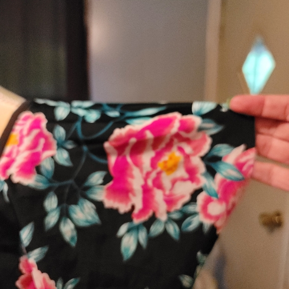 One shoulder floral swim top ♡ - Picture 3 of 4